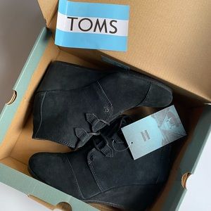 TOMS 8 Kala Booties